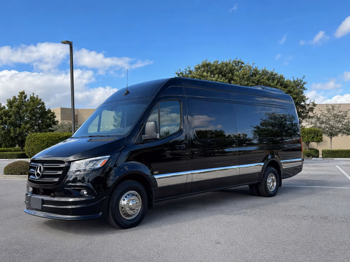 20 passenger sprinter van