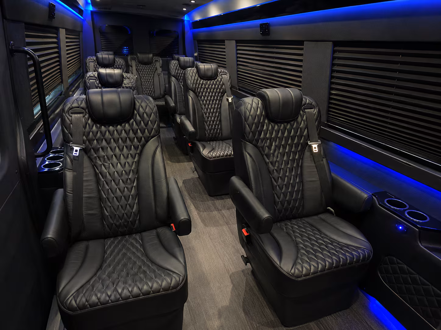 find the perfect transportation for your next airport transfer 3