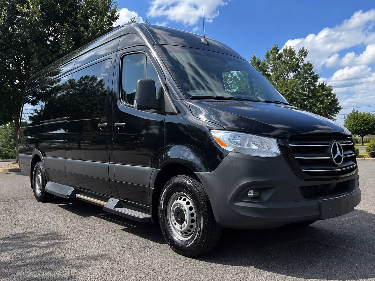 find the perfect transportation for your next airport transfer 5