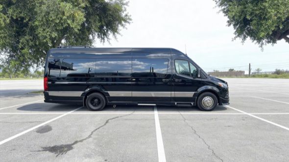 sprinter limousine cleveland